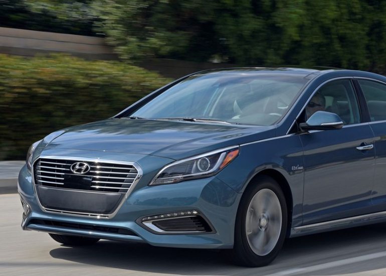 compare Hyundai 2015 sedan rankings